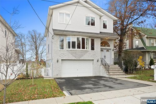 19 Pleasant Pl, Kearny, NJ, 07032-1830 | Card Image