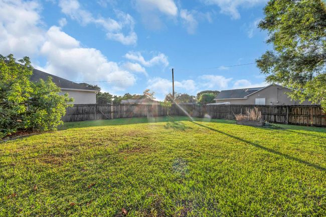201 Nw Virgo Ct, House other with 3 bedrooms, 2 bathrooms and null parking in Port St. Lucie FL | Image 18