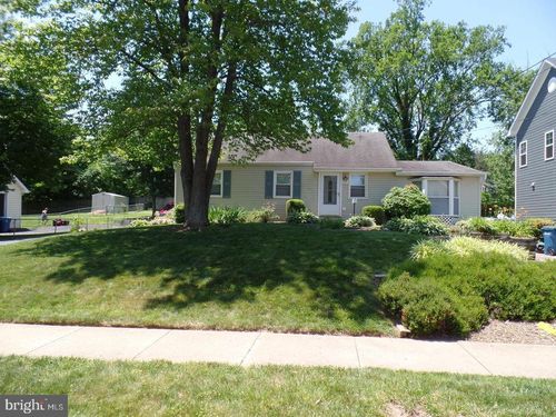1820 Pimmit Dr, FALLS CHURCH, VA, 22043-1113 | Card Image