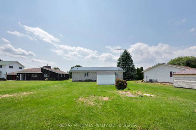 5210 Meadowland Dr, House other with 3 bedrooms, 3 bathrooms and 6 parking in Cardinal ON | Image 10
