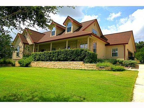644 Newport Dr, Spicewood, TX, 78669-2323 | Card Image