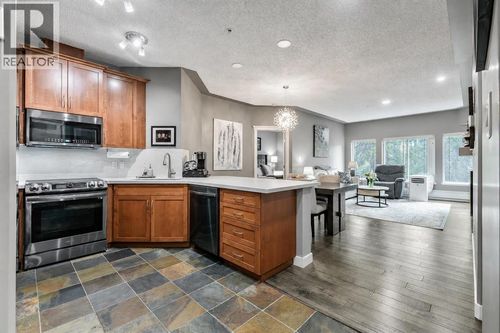 202-20 Discovery Ridge Close Sw, Calgary, AB, T3H5X4 | Card Image