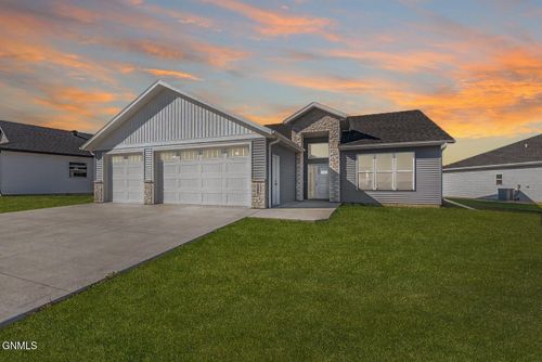 5906 Theodore Ln, Bismarck, ND, 58503 | Card Image