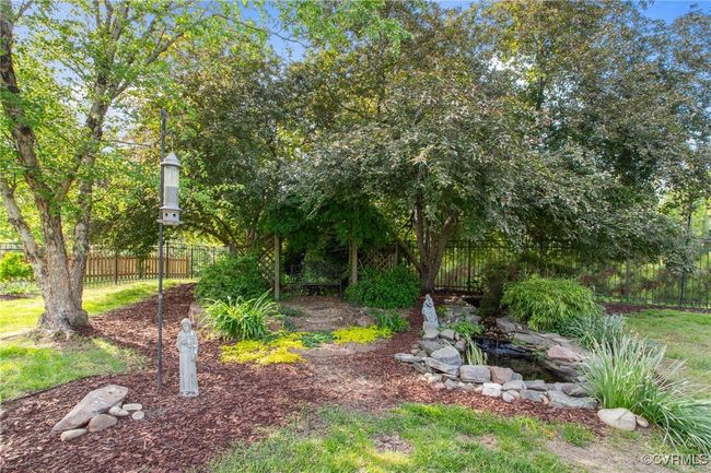 Backyard garden & water feature | Image 30
