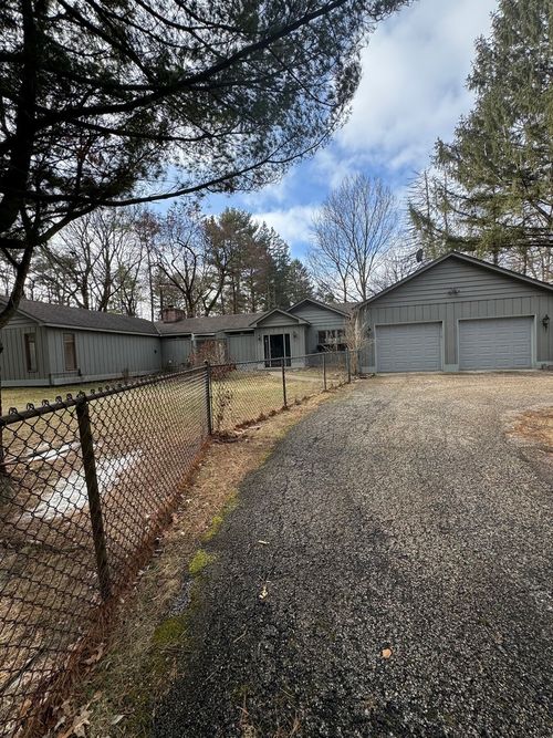 640 Thornmeadow Rd, Riverwoods, IL, 60015-3751 | Card Image