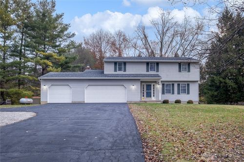 1580 Kingsway Dr, Xenia, OH, 45385-9588 | Card Image