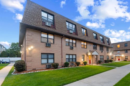 29 N End Dr, Secaucus, NJ, 07094-4048 | Card Image