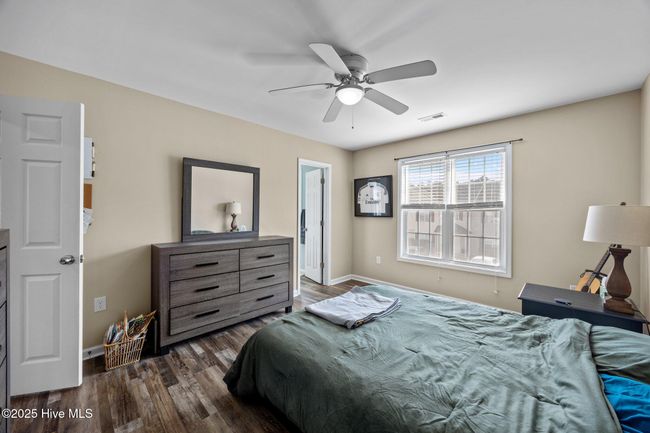 141 Apache Trl, Townhouse with 3 bedrooms, 3 bathrooms and null parking in Havelock NC | Image 15