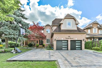 785 Quantra Cres, House other with 4 bedrooms, 5 bathrooms and 7 parking in Newmarket ON | Image 1