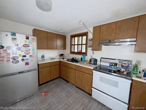 1530 Riley Center Rd, Riley, MI, 48041-2312 | Card Image