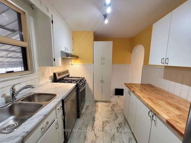 6476 Maranda St, Home with 4 bedrooms, 2 bathrooms and 3 parking in Niagara Falls ON | Image 7