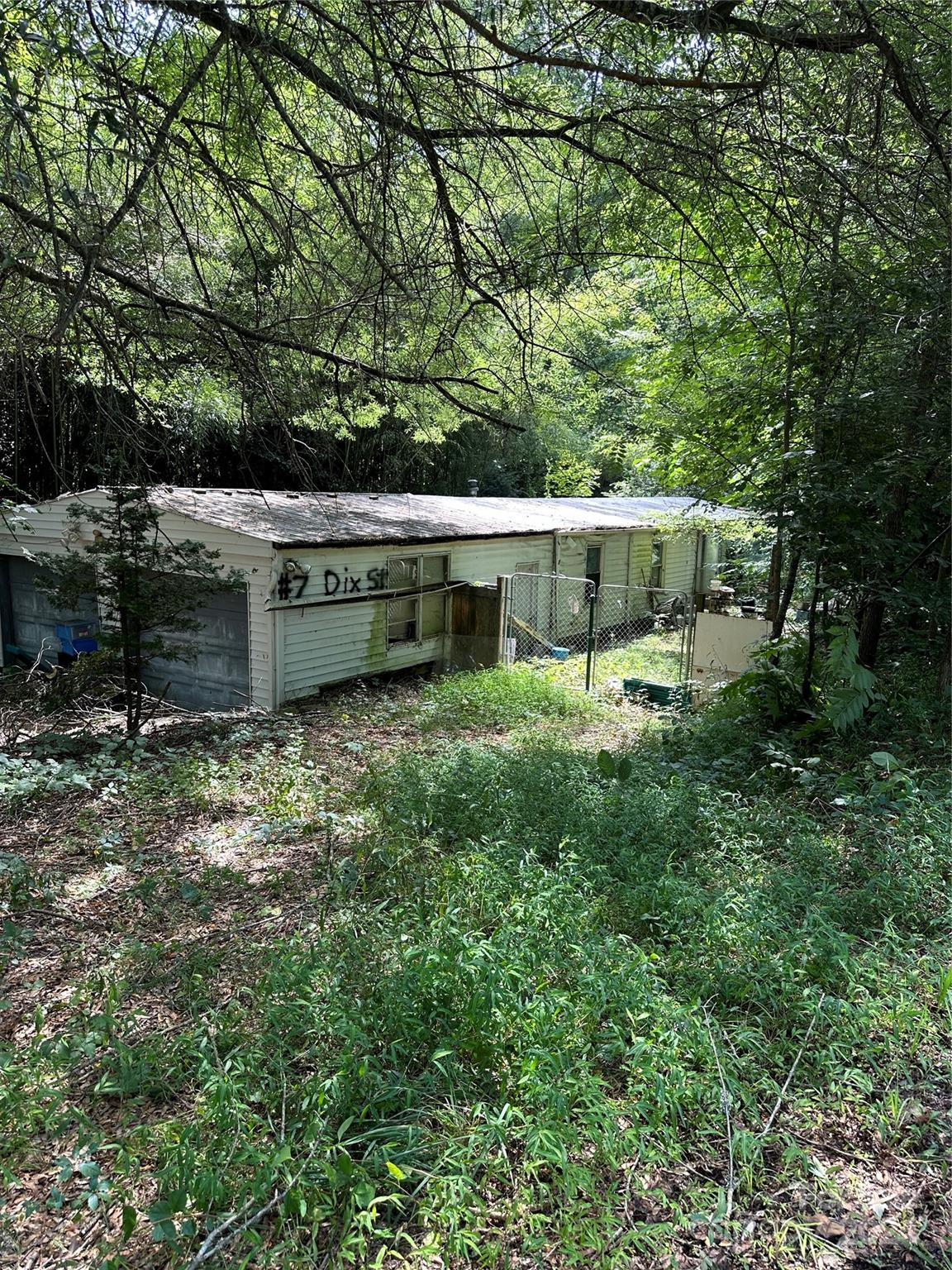 Dix Creek No 1 Rd, Leicester, NC 28748
