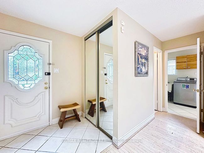 17 Colvin Cres, House other with 5 bedrooms, 4 bathrooms and 3 parking in Thornhill ON | Image 4