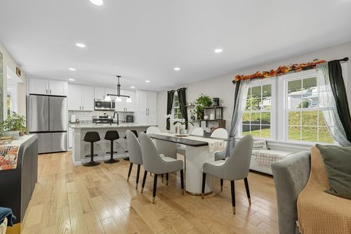 177 Boyce St, Auburn, MA, 01501-1748 | Card Image