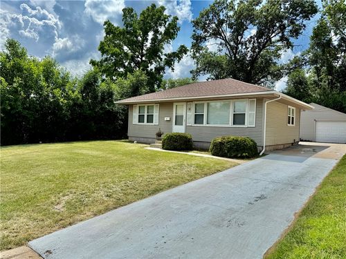 127 Isabella Dr, Decatur, IL, 62521-4013 | Card Image