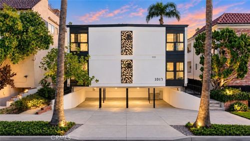 1017 5th St, Santa Monica, CA, 90403-3823 | Card Image