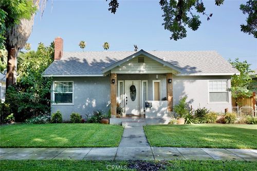 3031 Chestnut St, Riverside, CA, 92501-2407 | Card Image