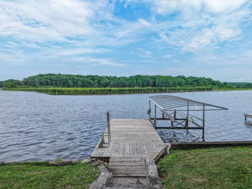 5725 E Peninsula Rd, Waterford, WI, 53185-2965 | Card Image