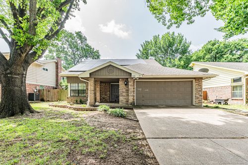 2110 Cold Springs Dr, Arlington, TX, 76017-4554 | Card Image