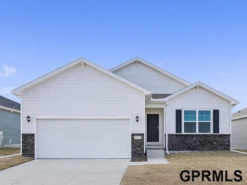 6678 Bluebell St, Papillion, NE, 68133-2362 | Card Image