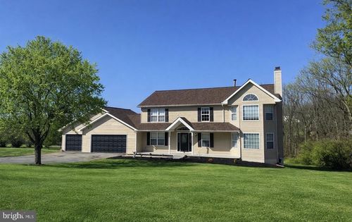 1013 W Bridge St, SPRING CITY, PA, 19475-2605 | Card Image