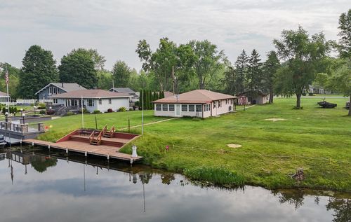 46217 County Road 352, Decatur, MI, 49045-9006 | Card Image