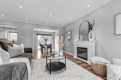 16 Wales Ave N, Everett, ON, L0M1J0 | Card Image