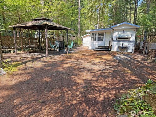 165 Christmas Tree Circle, Maple Falls, WA, 98244 | Card Image