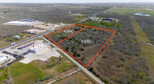 101 Holz Rd, Niederwald, TX, 78640-4110 | Card Image