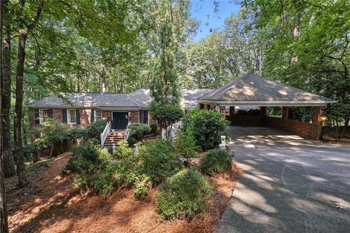 980 Buckhorn E, Sandy Springs, GA, 30350-1705 | Card Image