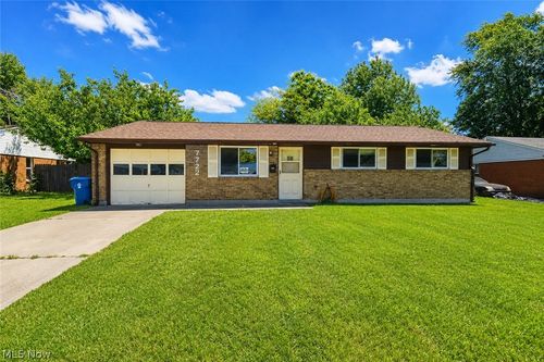 7722 Shalamar Dr, Dayton, OH, 45424-2238 | Card Image