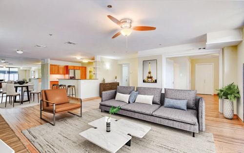 apt-2c2-40 N Interstate 35, Austin, TX, 78701-4340 | Card Image