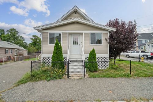 7 Manet Ave, Quincy, MA, 02169-2907 | Card Image