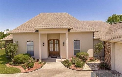 22534 Fairway View Dr, Zachary, LA, 70791-6126 | Card Image