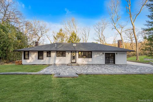 17 Woodbury Rd, Woodbury, NY, 11797-1406 | Card Image