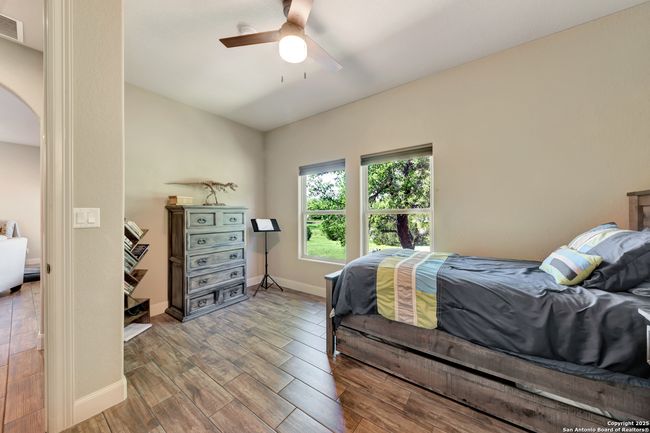 211 Comal Run, House other with 3 bedrooms, 4 bathrooms and null parking in Bulverde TX | Image 28