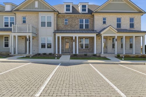 404 Perch St, Hendersonville, TN, 37075-3282 | Card Image