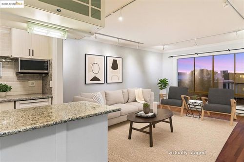 d523-4 Commodore Dr, Emeryville, CA, 94608-1647 | Card Image