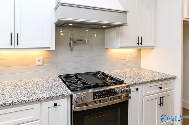 3028 Lisa Ln Se, House other with 4 bedrooms, 4 bathrooms and null parking in Decatur AL | Image 5