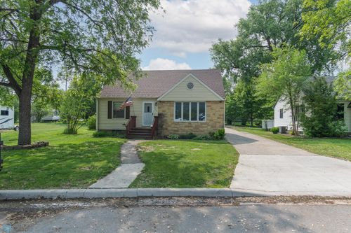 709 9th St, Hawley, MN, 56549-4508 | Card Image