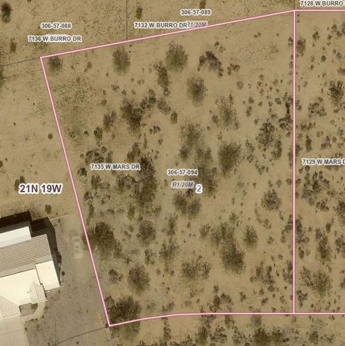 7135 W Mars Dr, Golden Valley, AZ, 86413-7977 | Card Image