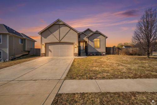 1004 Dakota Ln, Junction City, KS, 66441-2043 | Card Image