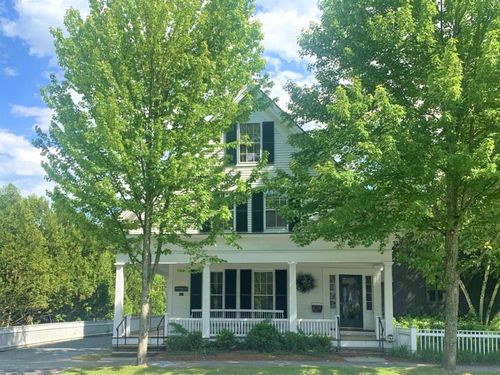 18 The Grn, Woodstock, VT, 05091-1263 | Card Image