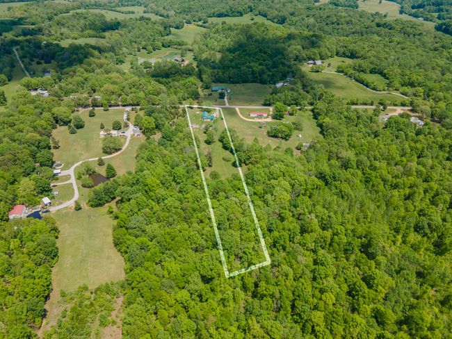2724 She Boss Rd, House other with 2 bedrooms, 2 bathrooms and 4 parking in Duck River TN | Image 29