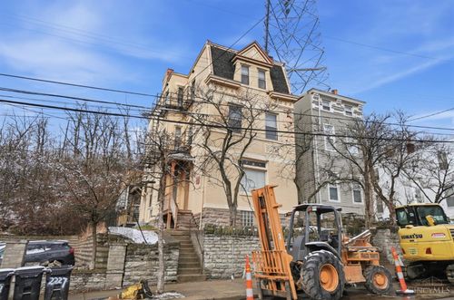 2227 Wheeler St, Cincinnati, OH, 45219 | Card Image