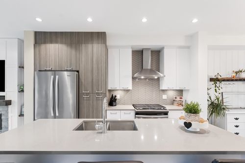 89-24076 112 Ave, Maple Ridge, BC, V2W0K2 | Card Image