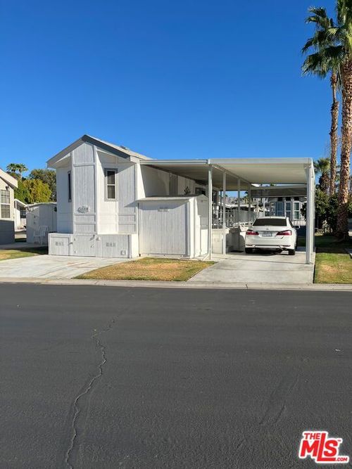 158-84136 Avenue 44, Indio, CA, 92203-5558 | Card Image