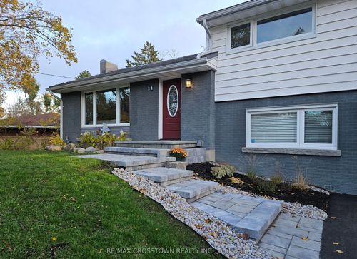 11 Castle Dr, Barrie, ON, L4N1P7 | Card Image