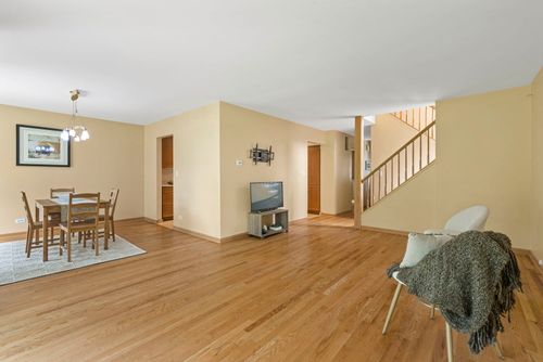 416 Swallow Ln, Deerfield, IL, 60015-3653 | Card Image