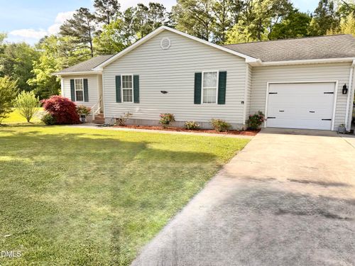 707 Blue Jean Rd, Whiteville, NC, 28472-4318 | Card Image